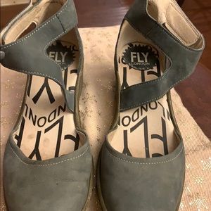 FLY LONDON Grey Wedges s 37 6.5